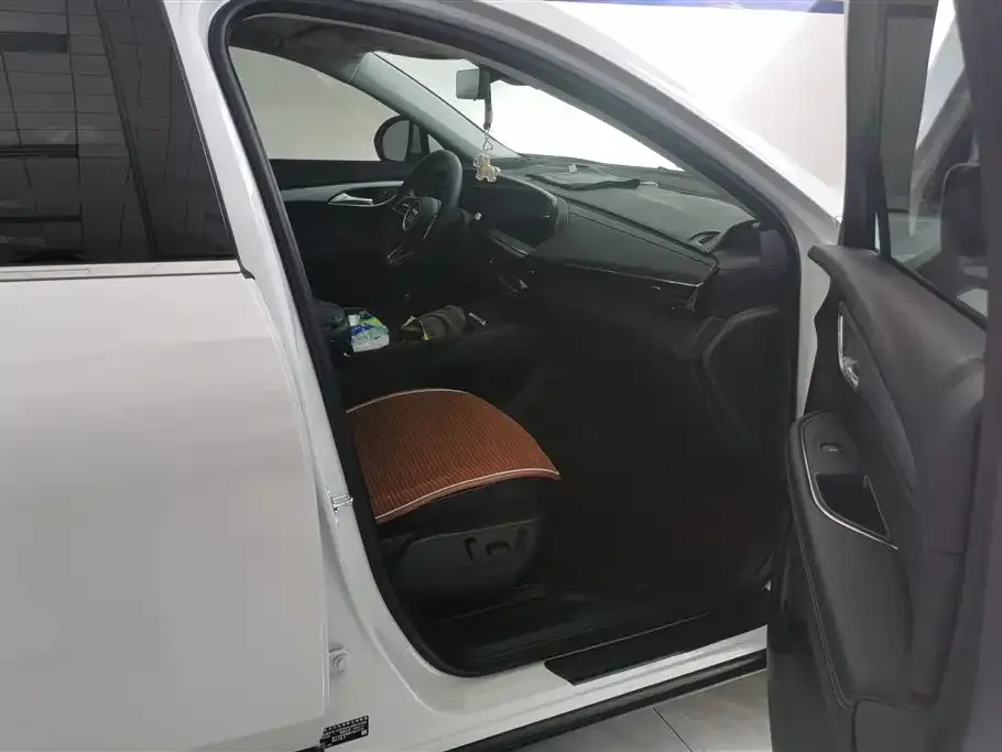 Buick Envision Plus — фото 3