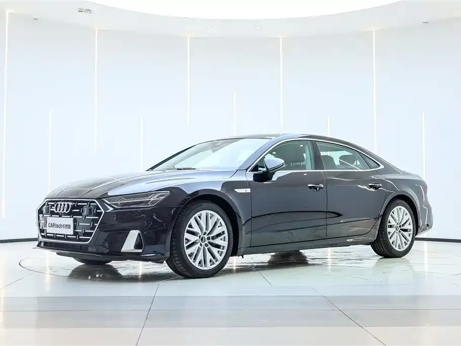 Audi A7L — фото 1