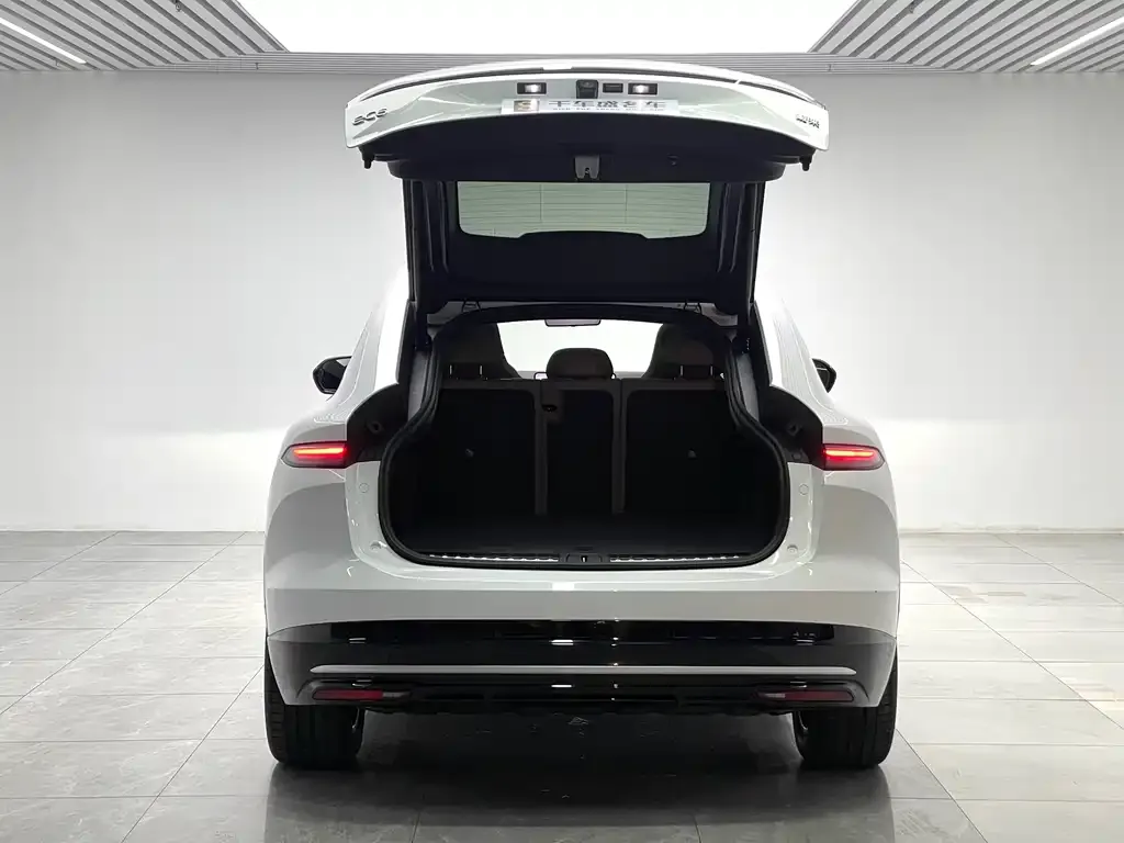 NIO EC6 — фото 8
