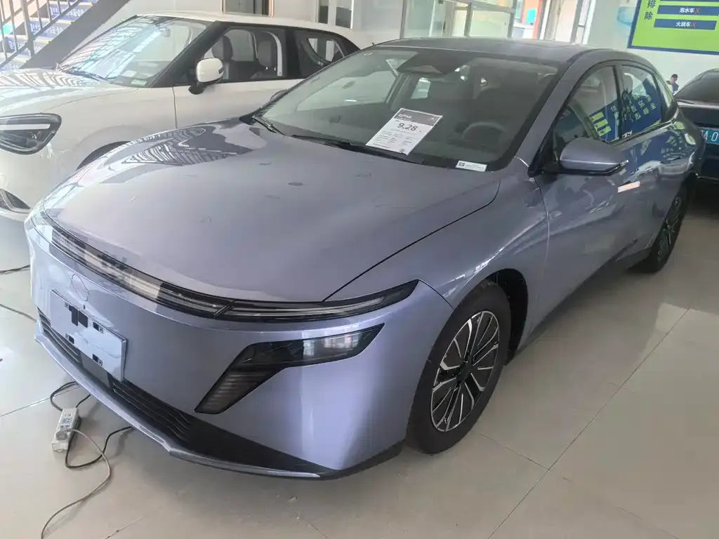 Nissan N6