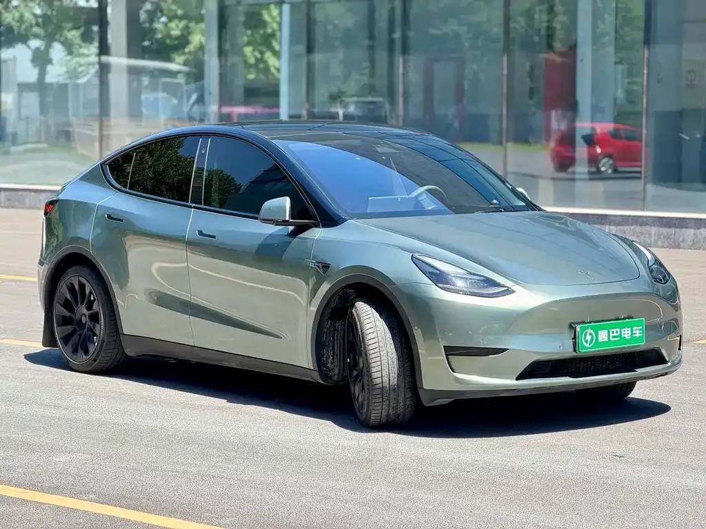 Tesla Model Y — фото 5