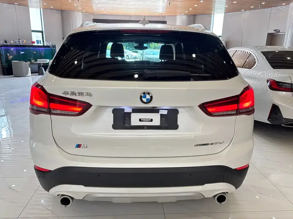 BMW X1 — фото 2