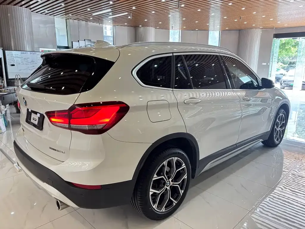 BMW X1 — фото 3
