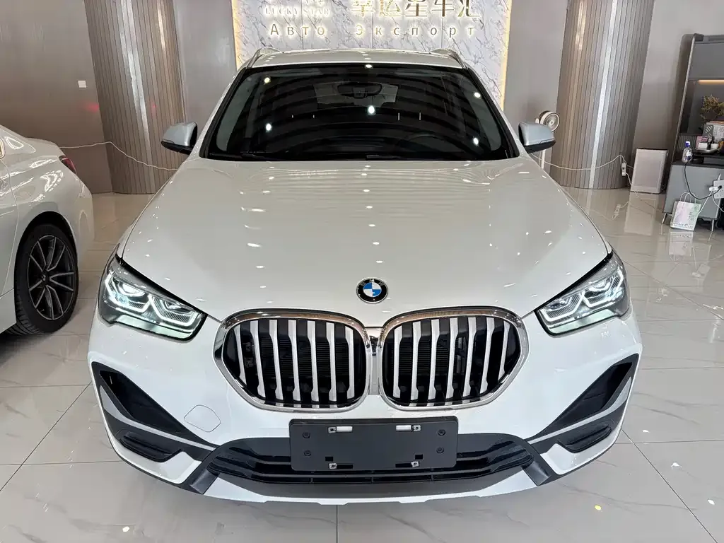 BMW X1 — фото 10