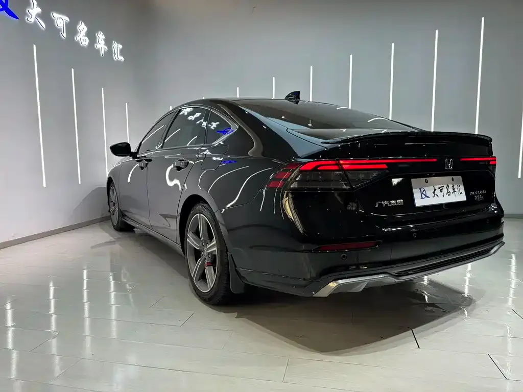 Honda Accord — фото 6