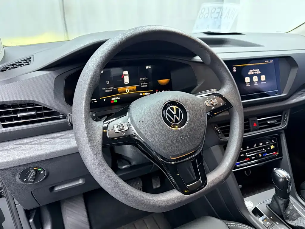 Volkswagen Tharu — фото 3