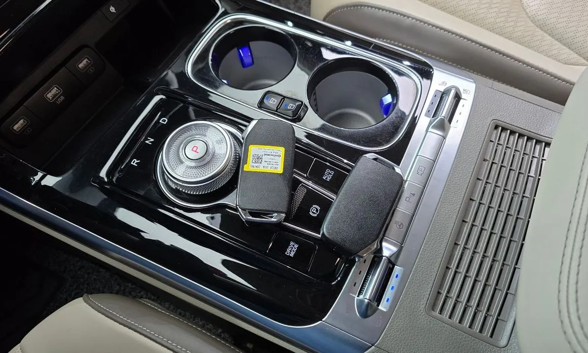 Kia Carnival 2023 из KR, фото 9