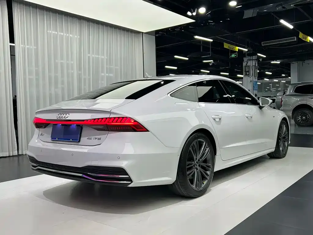 Audi A7 — фото 4