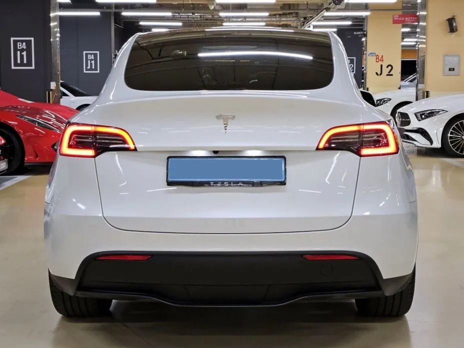 Tesla Model Y — фото 3