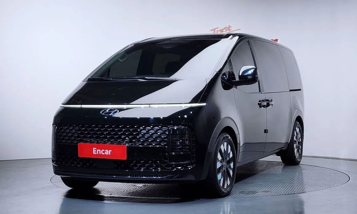 Hyundai Staria