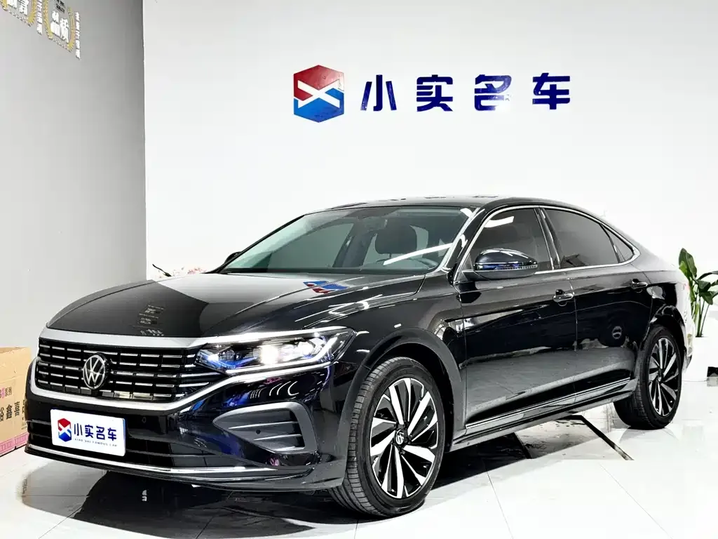 Volkswagen Passat — фото 1