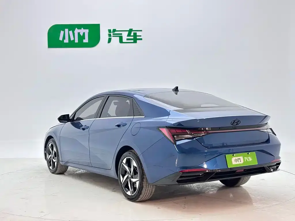 Hyundai Elantra — фото 3