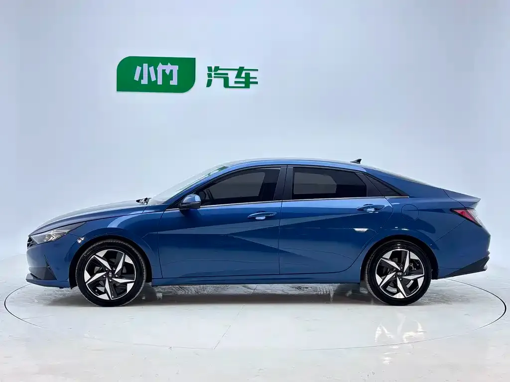 Hyundai Elantra — фото 9