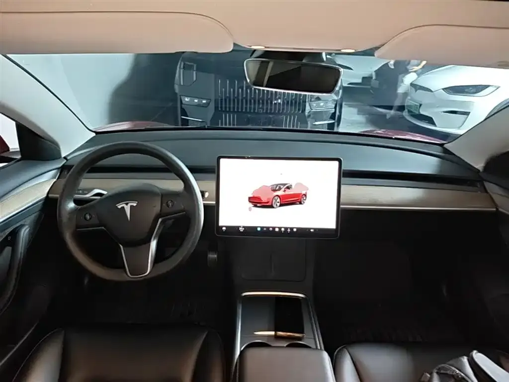Tesla Model 3 — фото 5