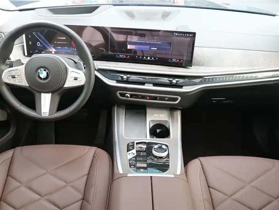 BMW X5 — фото 10