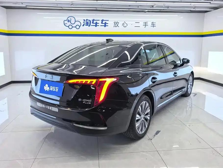 Hongqi E-QM5 — фото 9