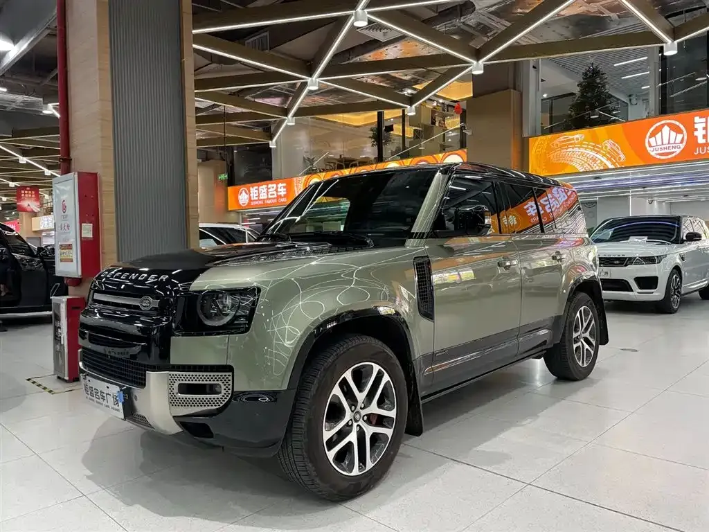 Land Rover Defender — фото 1