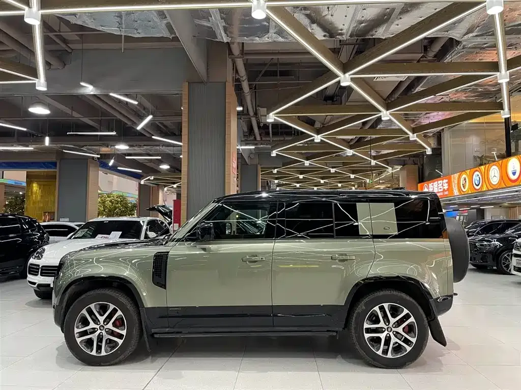 Land Rover Defender — фото 6