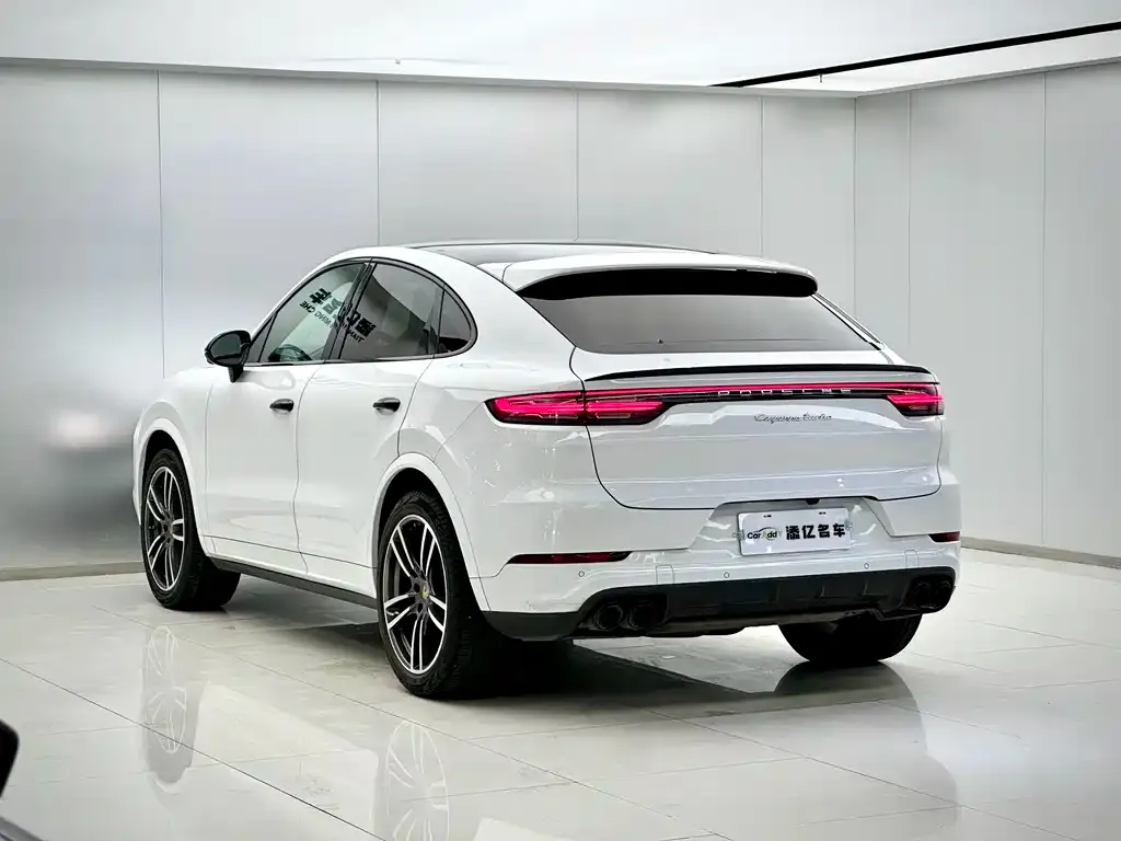 Porsche Cayenne — фото 4