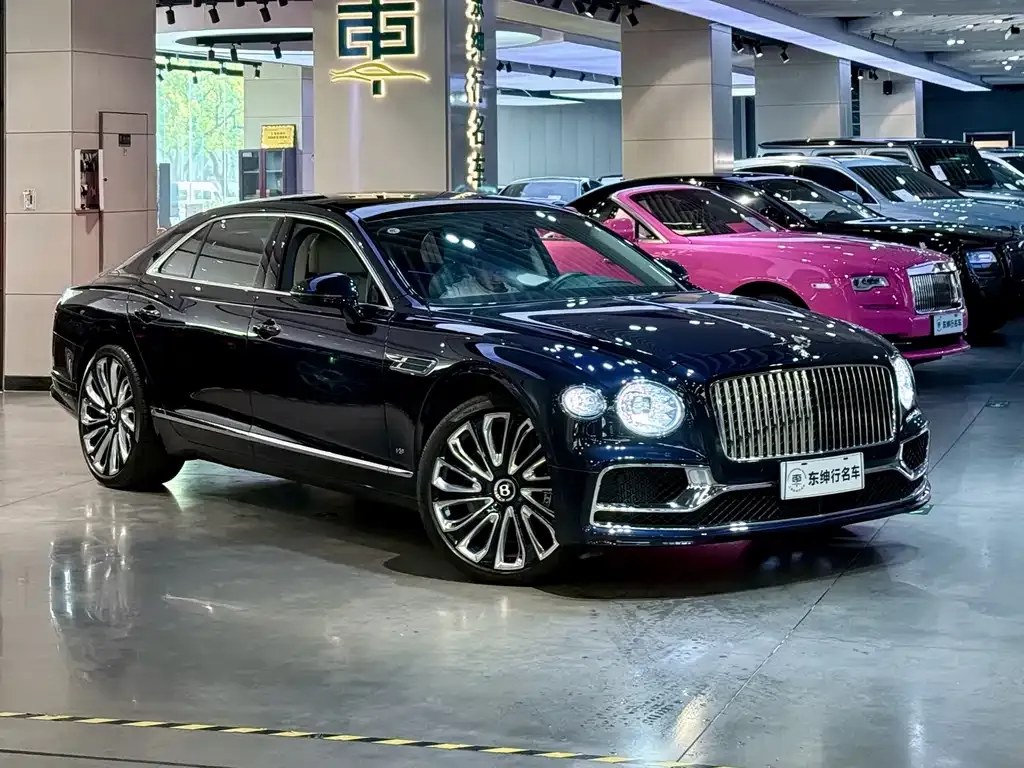 Bentley Flying Spur — фото 10