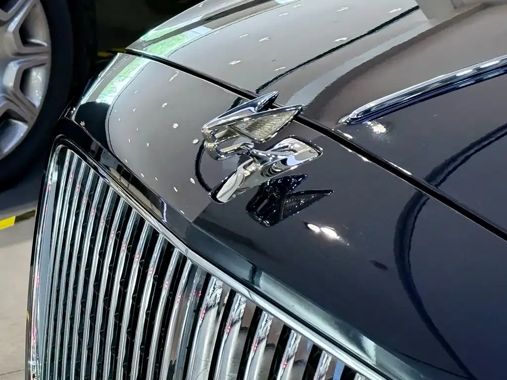 Bentley Flying Spur — фото 4