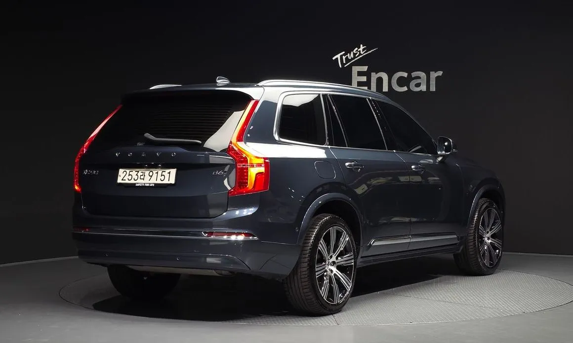 Volvo XC90 2023 из KR, фото 2