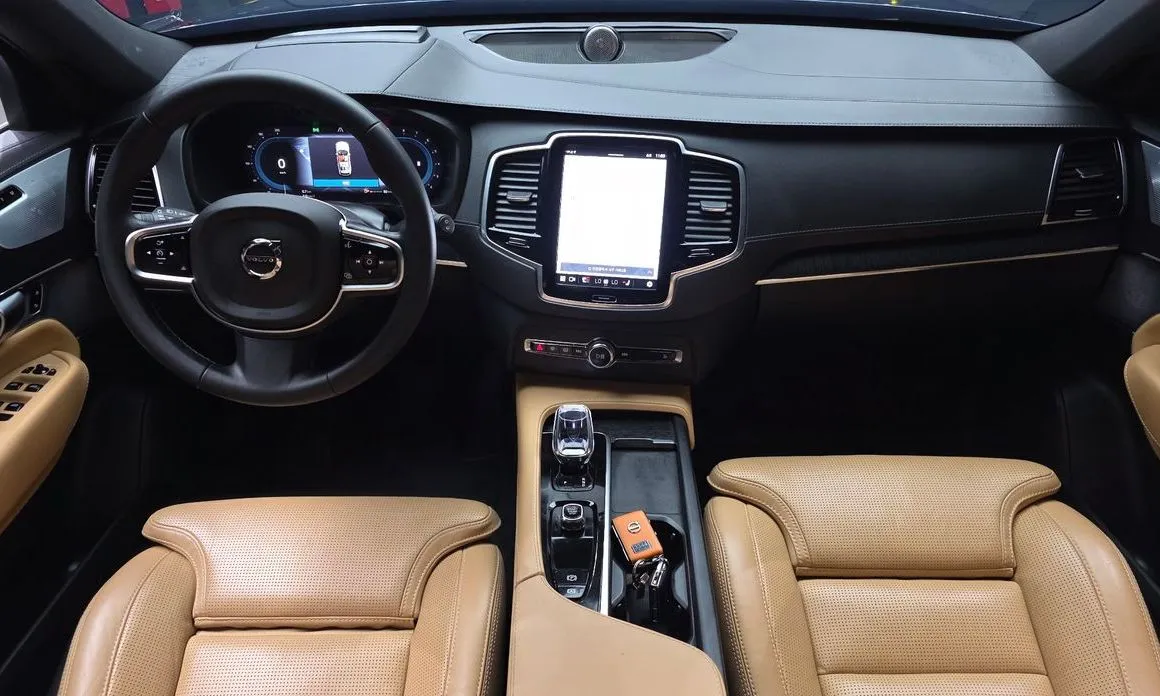 Volvo XC90 2023 из KR, фото 8