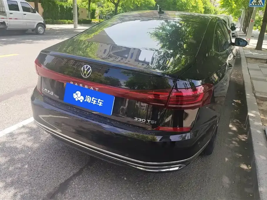 Volkswagen Passat — фото 5