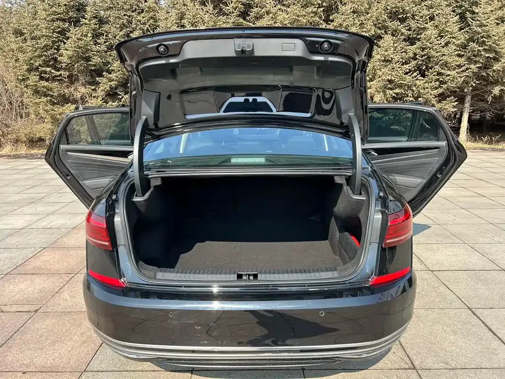 Volkswagen Passat 2022 из CN, фото 5