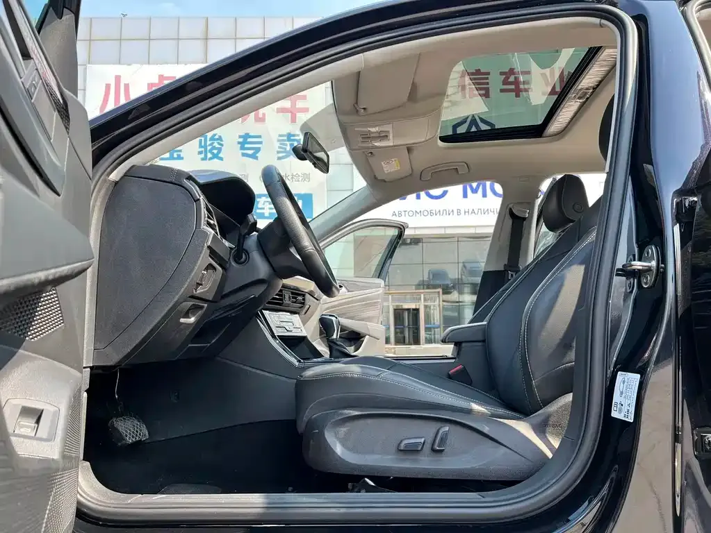 Volkswagen Passat 2022 из CN, фото 6