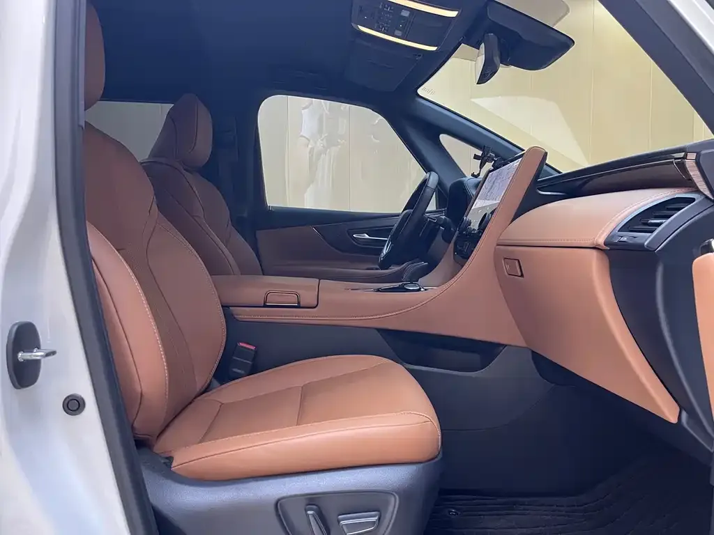Toyota Vellfire — фото 3