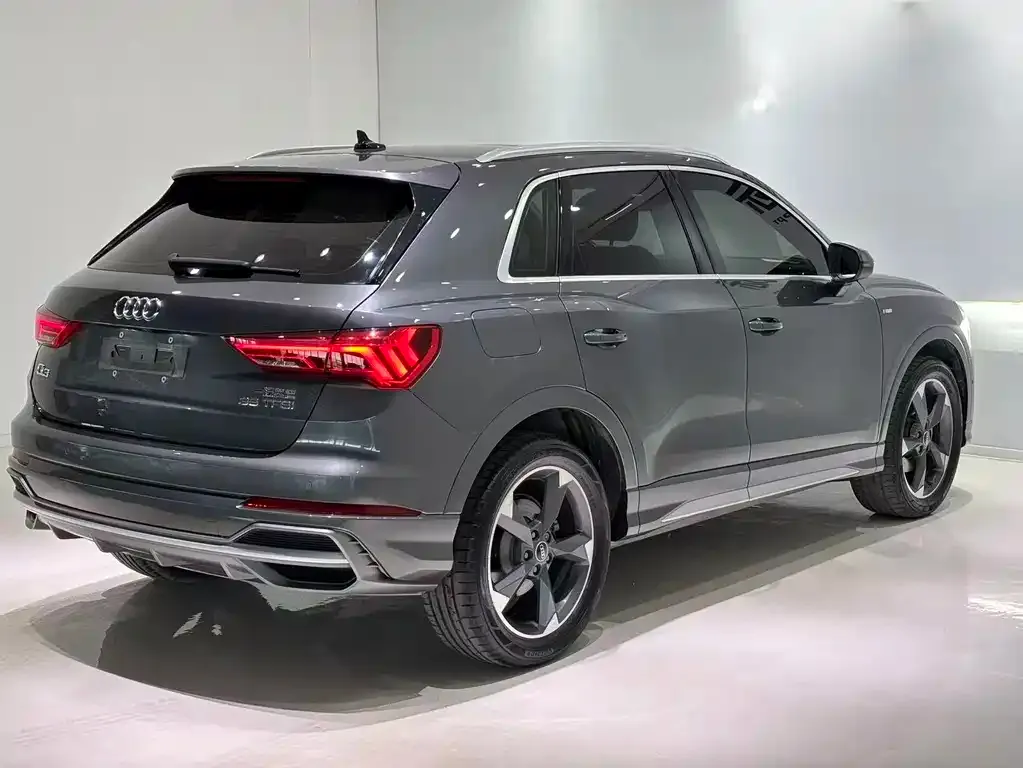 Audi Q3 — фото 5