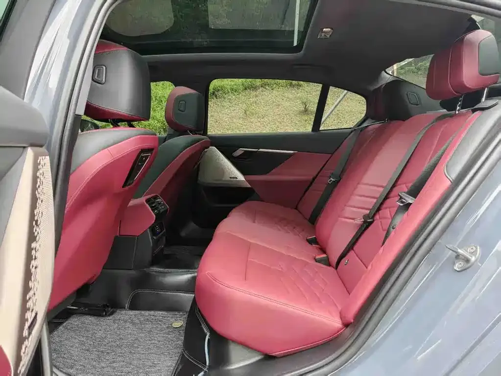 BMW i5 2024 из CN, фото 7