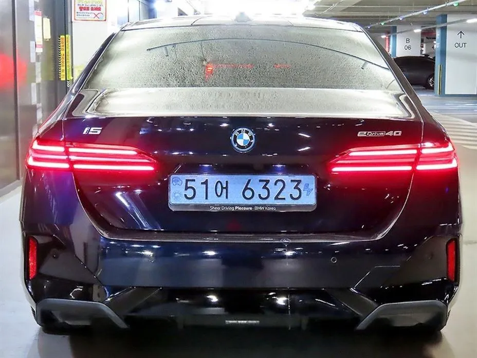 BMW i5 — фото 8