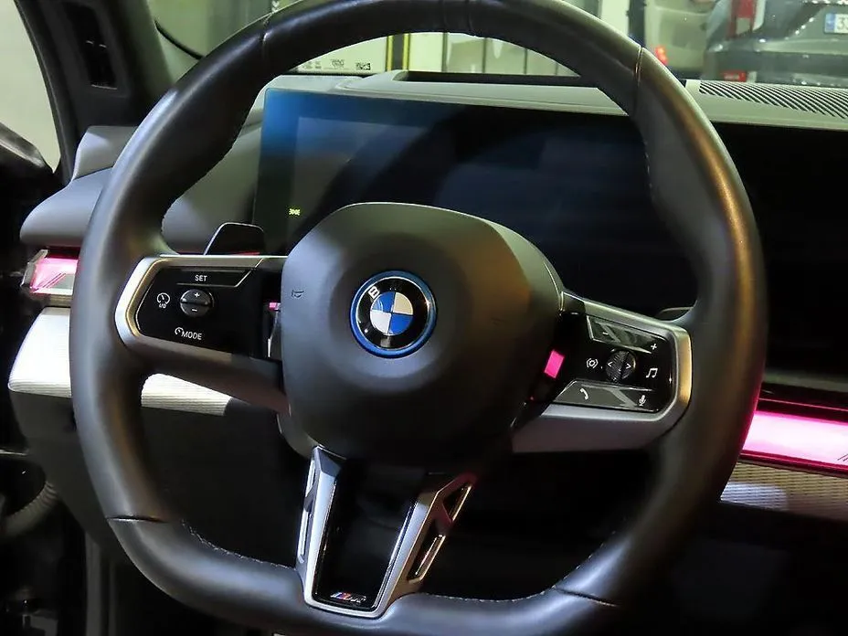 BMW i5 — фото 6