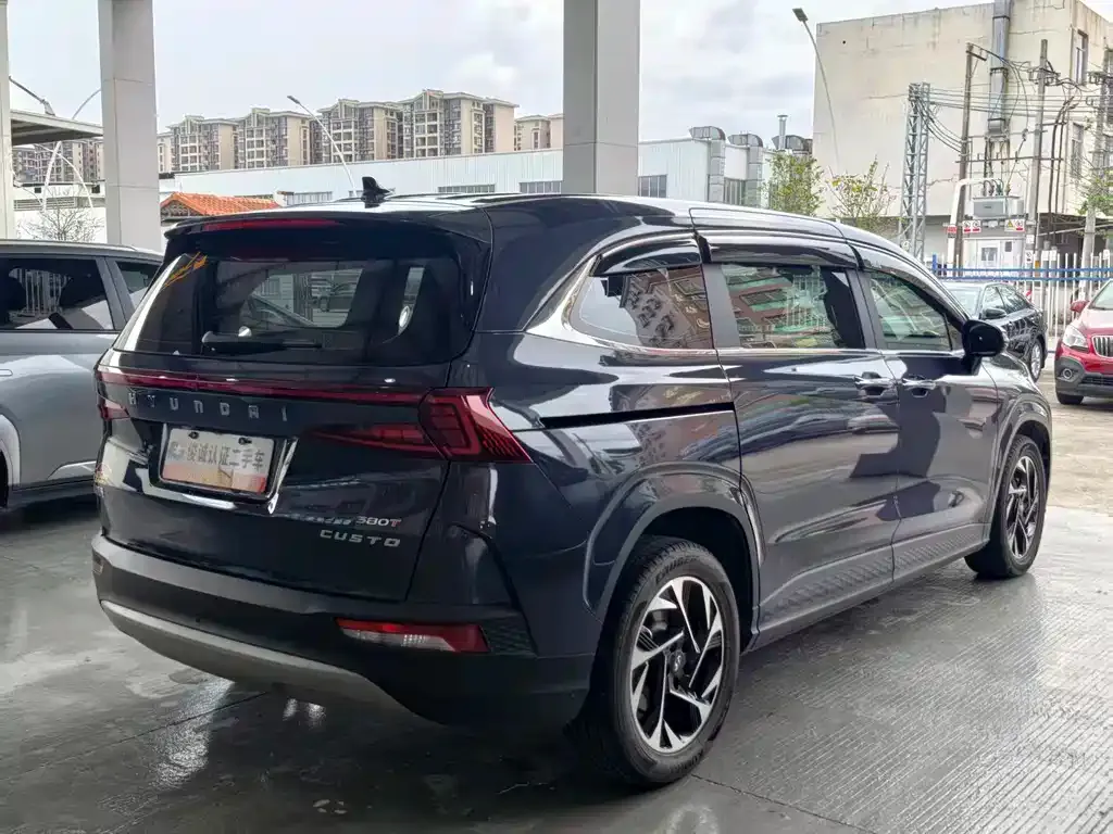 Hyundai Custo — фото 2