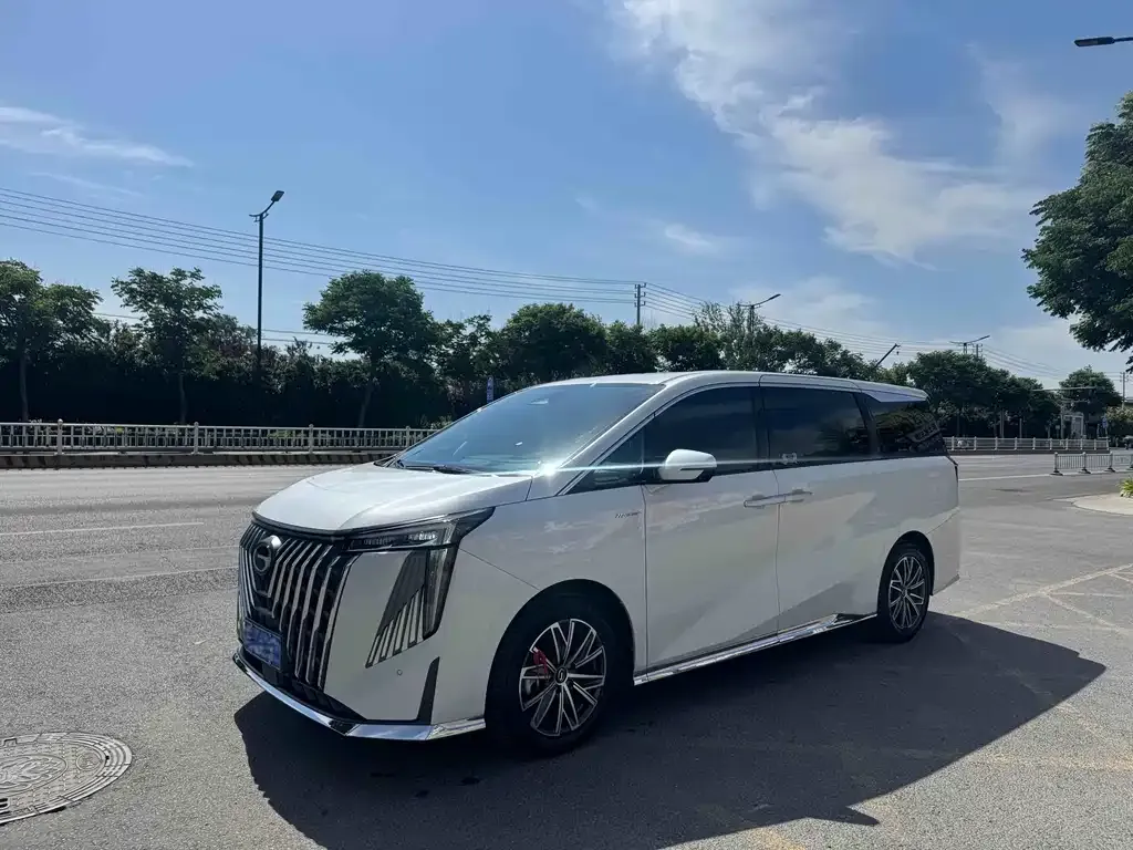 GAC Motor Trumpchi M8 — фото 1