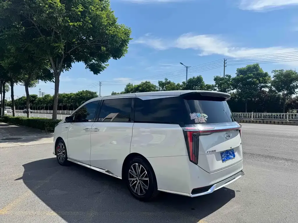 GAC Motor Trumpchi M8 — фото 10