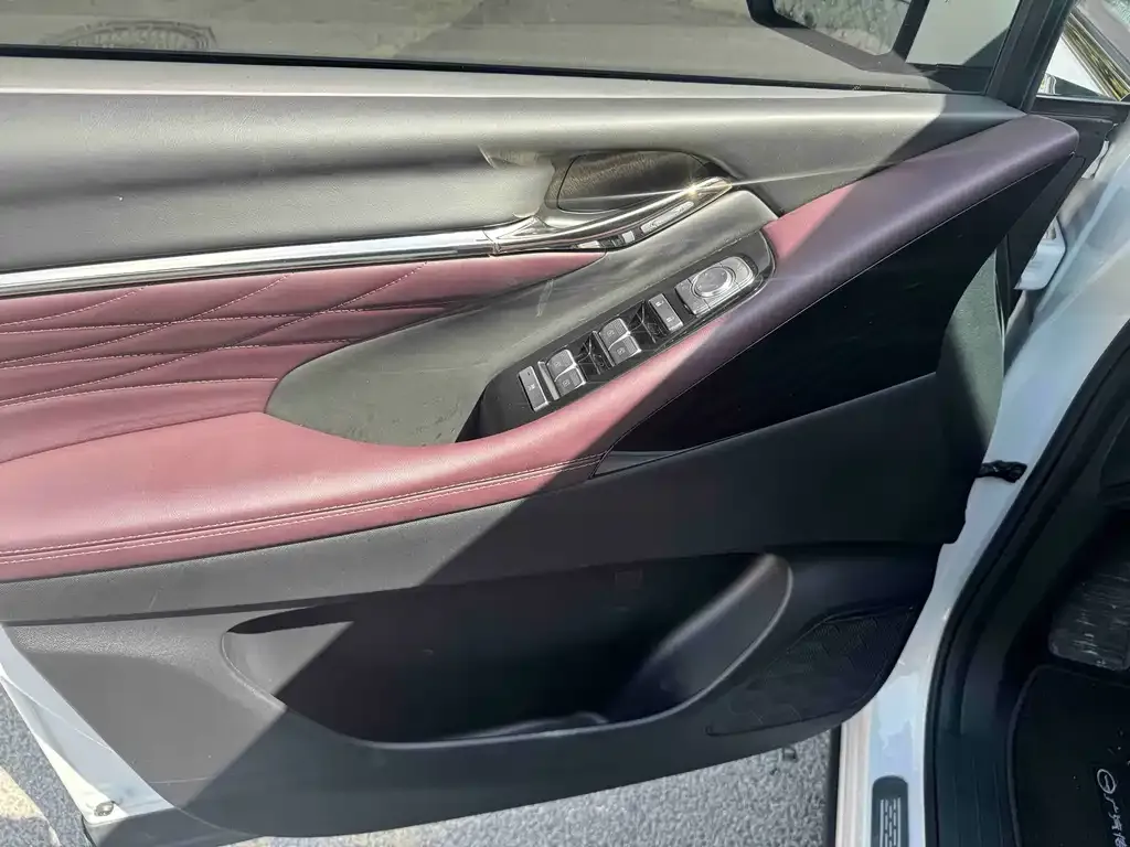GAC Motor Trumpchi M8 — фото 2