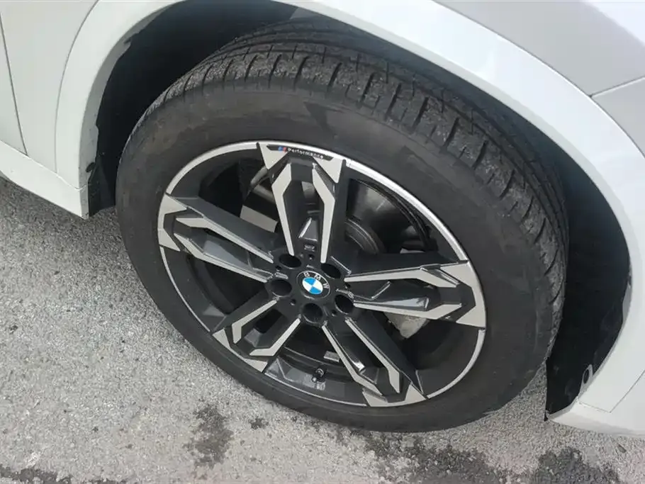 BMW X1 — фото 10