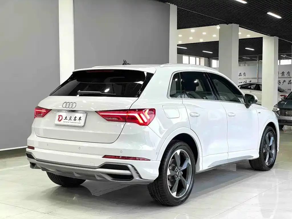 Audi Q3 — фото 5