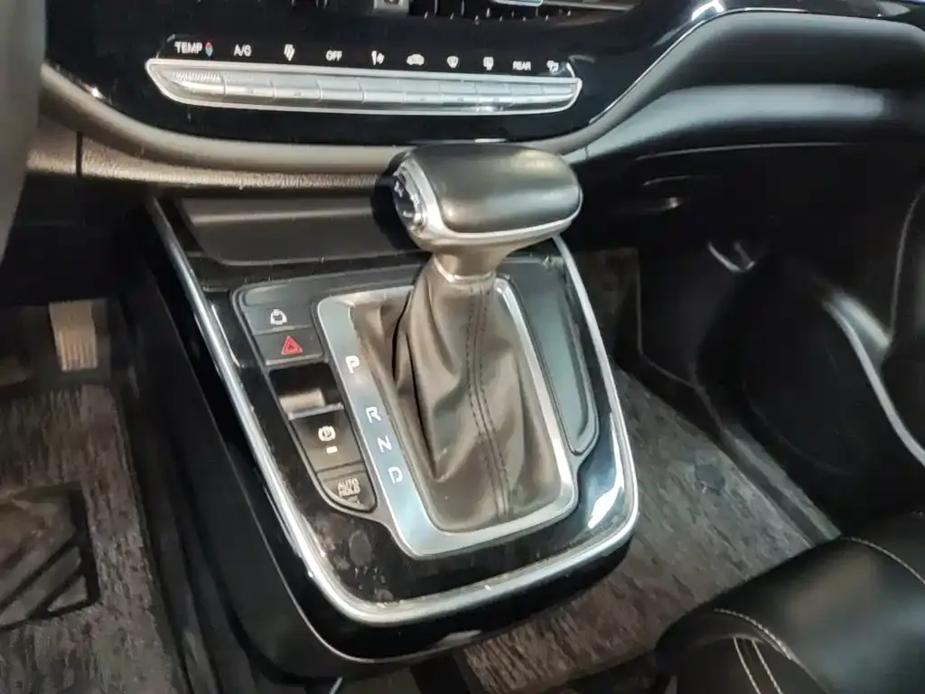 GAC Motor Trumpchi M6 — фото 10