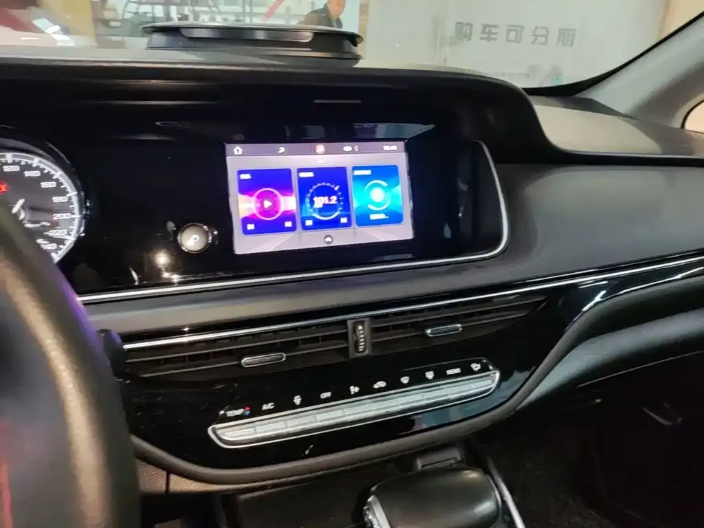 GAC Motor Trumpchi M6 — фото 6