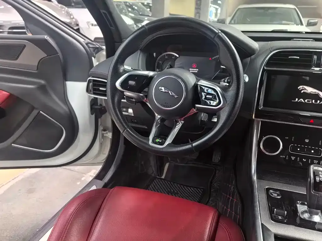 Jaguar XEL 2021 из CN, фото 8