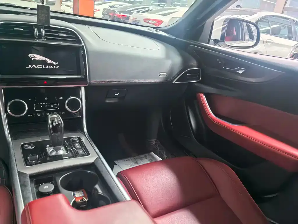 Jaguar XEL 2021 из CN, фото 7