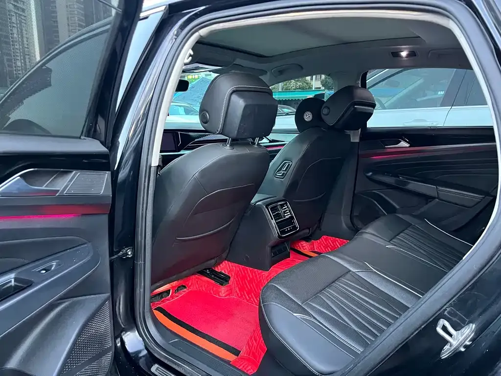 Volkswagen Passat — фото 10