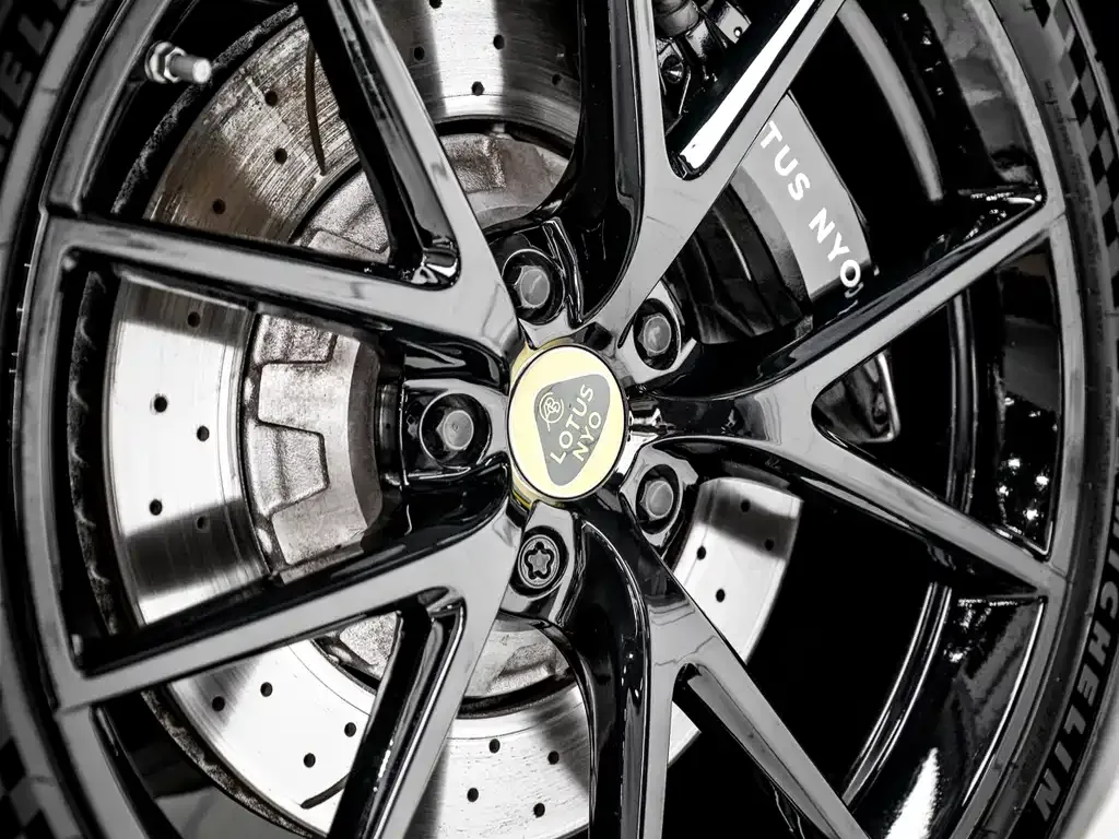 Lotus Emira 2023 из CN, фото 10