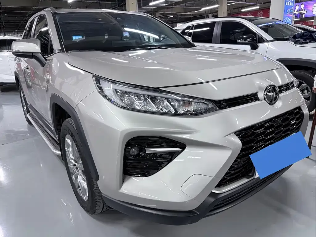 Toyota Wildlander — фото 4