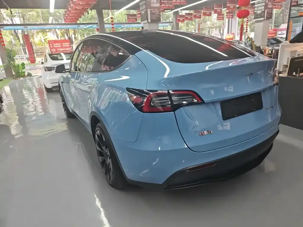 Tesla Model Y — фото 4