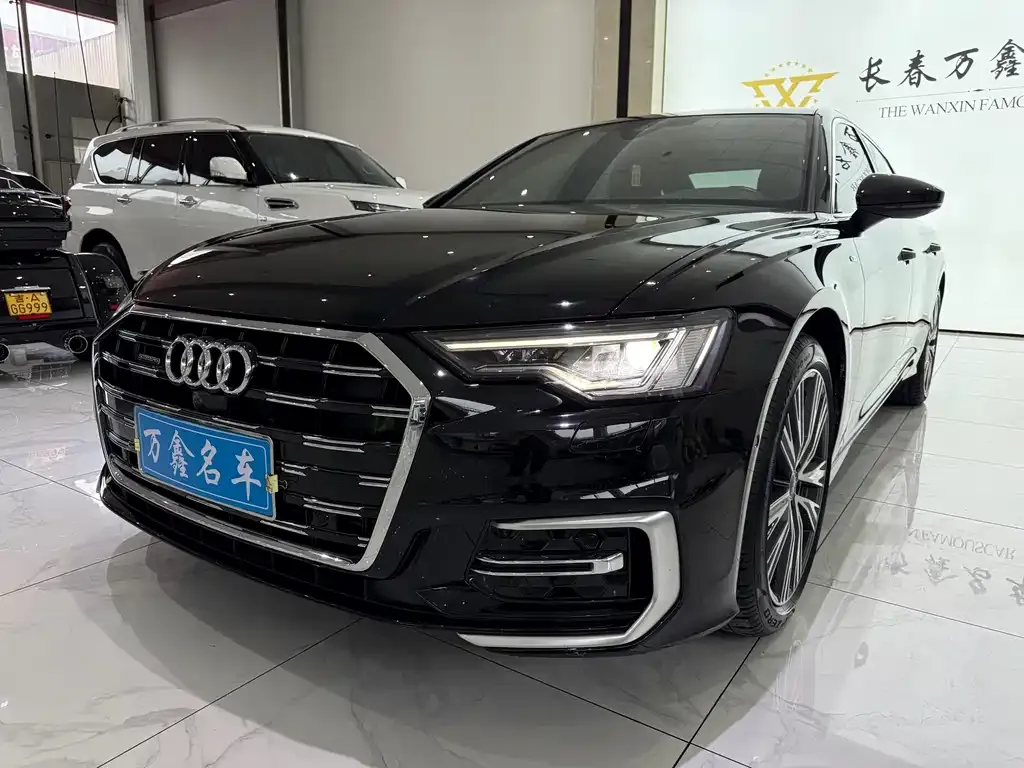 Audi A6L — фото 1